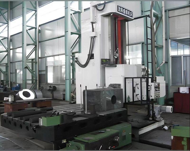 расточно-фрезерный станок boring and milling machine