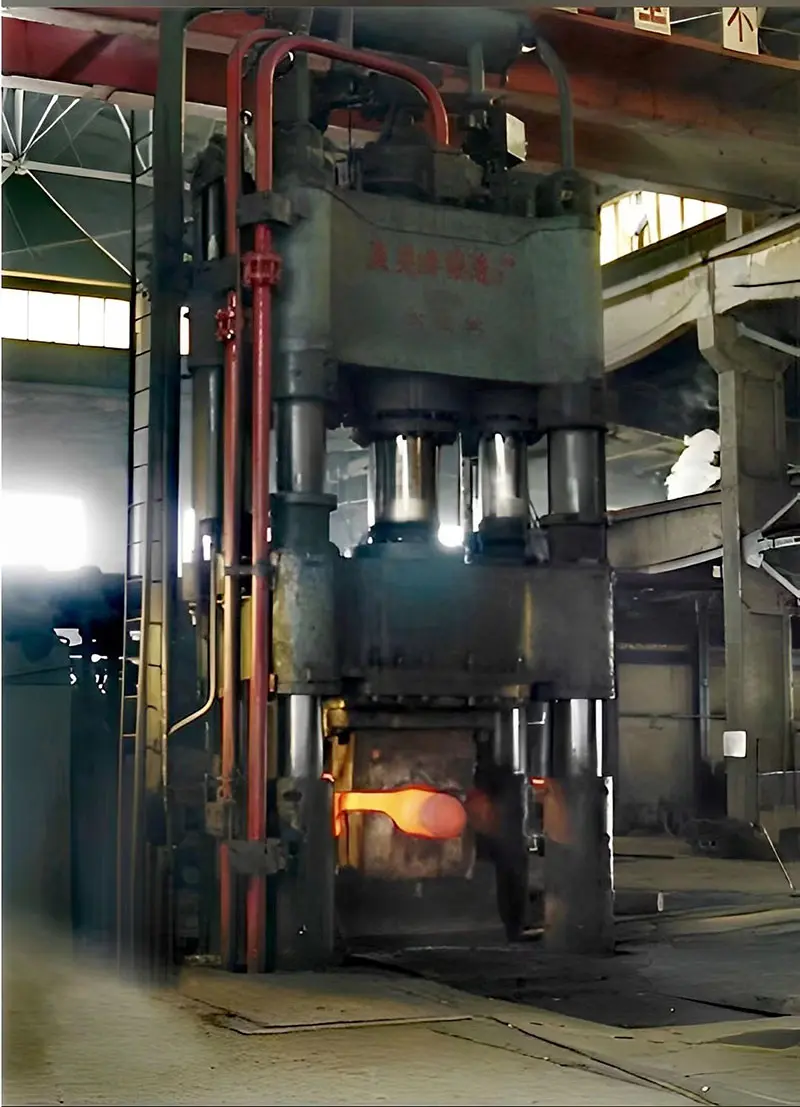 Гидравлический кузнечно-прессовый молот 1600 т 1600T hydraulic press forging hammer